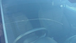 自動車 フロント ガラス 交換 修理 作業